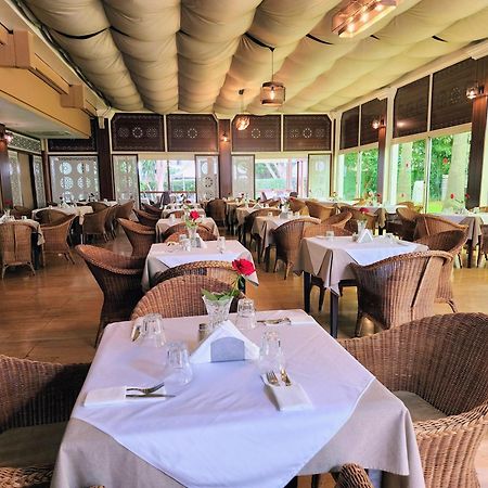 El Oumnia Puerto & Spa แทนเจียร์ ภายนอก รูปภาพ