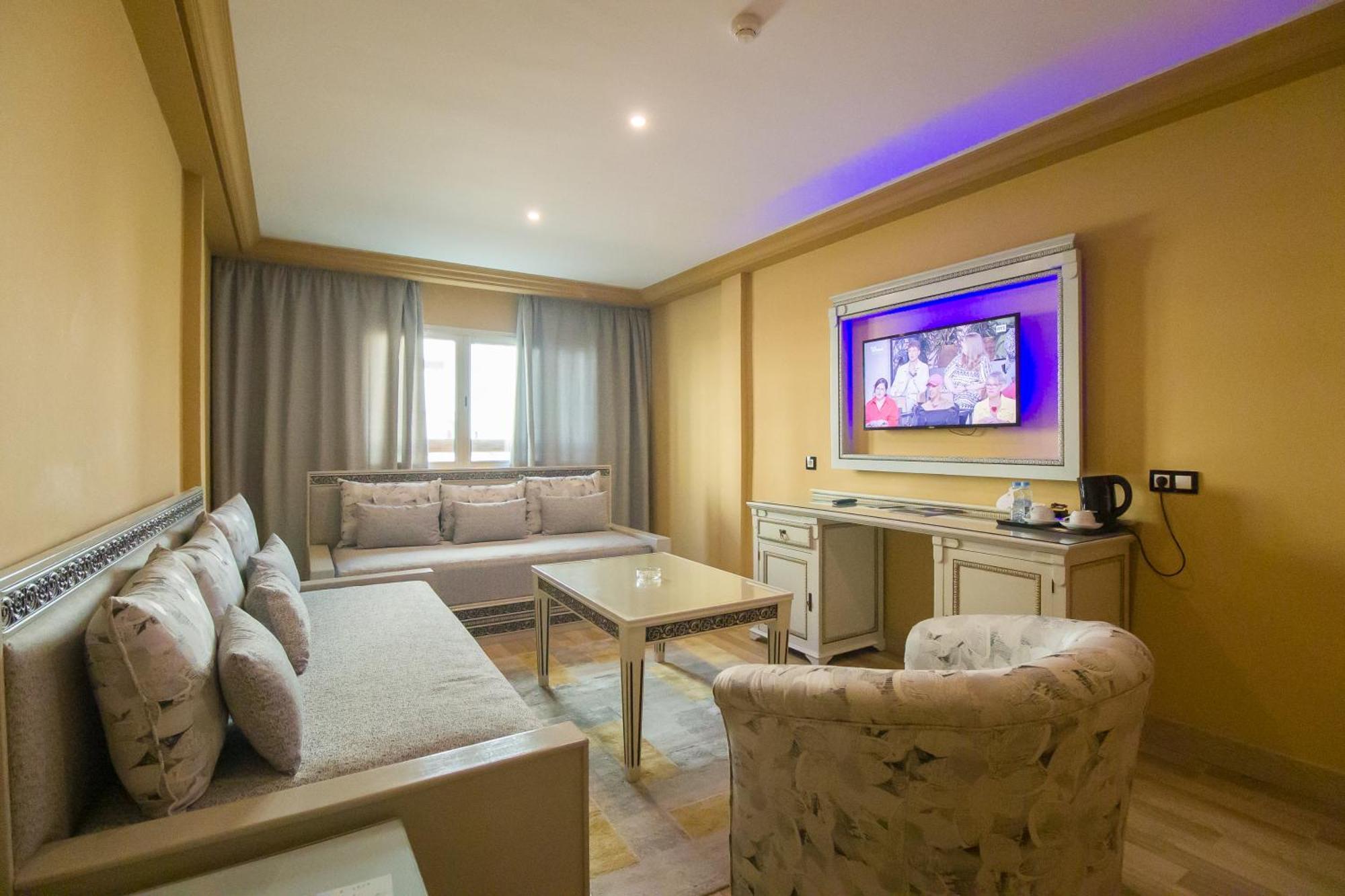 El Oumnia Puerto & Spa แทนเจียร์ ภายนอก รูปภาพ